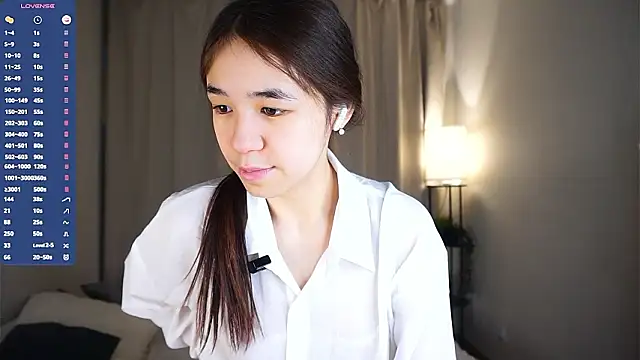 Snapshot of KiraAbling chatting on January 2026 05:55:01 AM KiraAbling online show from January 2026 05:55:01 AM