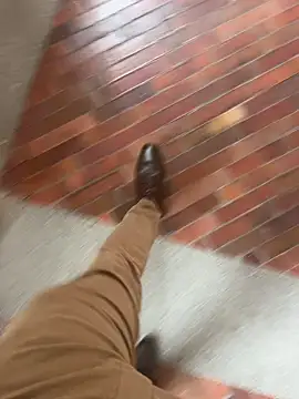 LeoBlaze13 online show from November 2025 09:26:01 PM