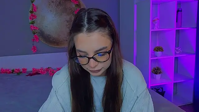 LauraHansil online show from March 2026 07:17:01 PM