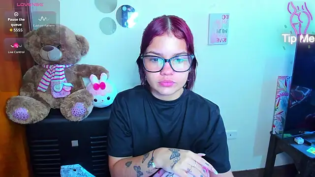 Emma boo online show from February 2026 03:56:02 PM