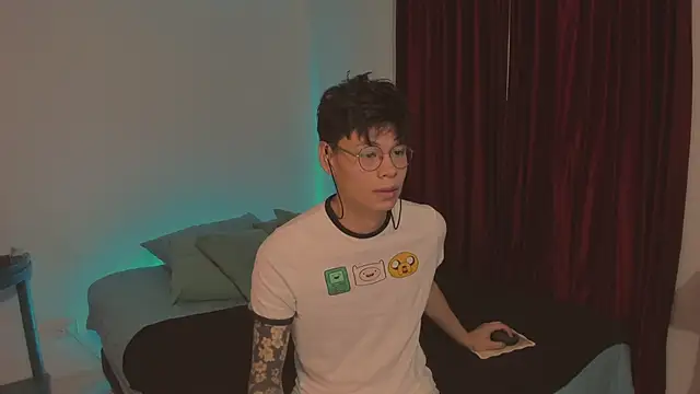 estmonnn online show from December 2025 11:23:02 PM