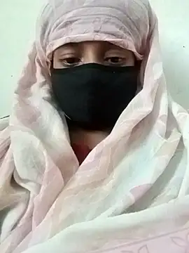 Quenn-Jiya752 online show from November 2025 07:32:01 AM