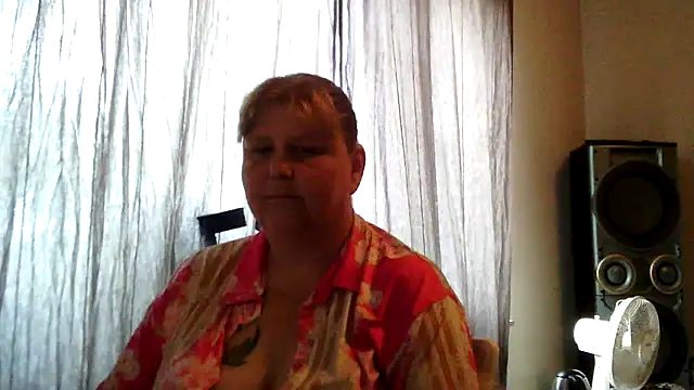 Snapshot of Sylviastar46 chatting on June 2026 06:11:01 AM Sylviastar46 online show from June 2026 06:11:01 AM