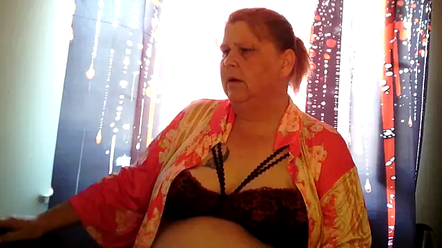 Snapshot of Sylviastar46 chatting on June 2026 07:53:02 AM Sylviastar46 online show from June 2026 07:53:02 AM