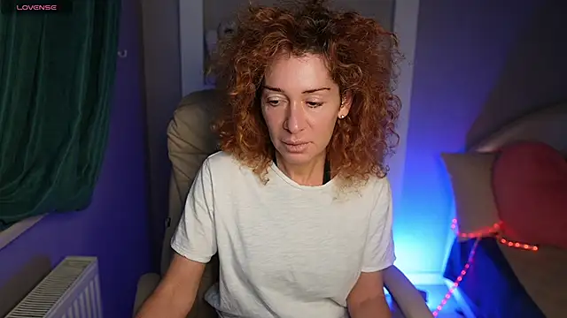 SophieTynes online show from November 2025 08:57:01 AM