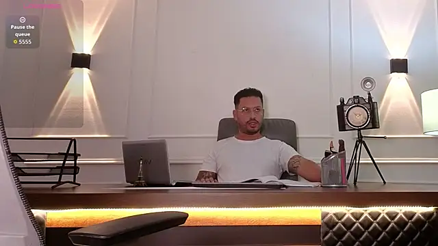 boysonfiree online show from November 2025 12:07:02 PM