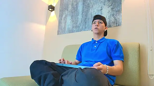 NOHA CRAYG online show from November 2025 01:43:02 PM