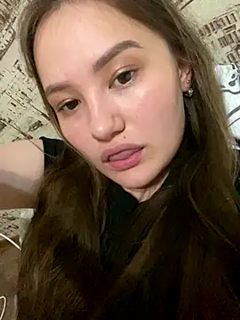 Regina Lynne online show from November 2025 03:56:01 PM