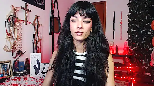 CarrieBurton online show from November 2025 01:33:02 PM