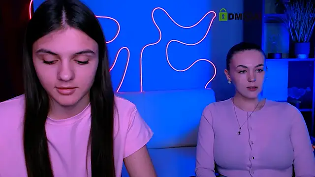 lisa dark  online show from April 2026 09:37:01 AM