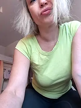 Elle Milfa online show from February 2026 12:10:01 PM