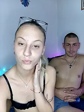 Laurazec online show from November 2025 08:10:01 PM