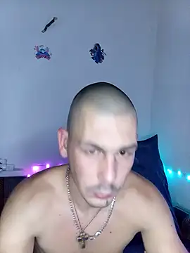 Laurazec online show from November 2025 07:25:02 PM