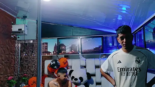 darwinandbrayann online show from October 2025 12:39:02 PM