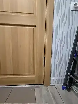 Cute-UwU online show from November 2025 11:20:02 PM