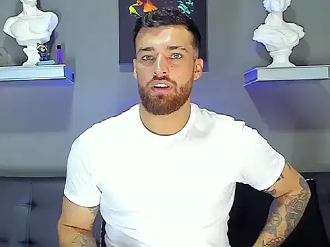 Snapshot of Thorevans2424 chatting on November 2025 12:43:01 AM Thorevans2424 online show from November 2025 12:43:01 AM