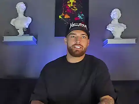 Snapshot of Thorevans2424 chatting on November 2025 01:04:02 AM Thorevans2424 online show from November 2025 01:04:02 AM