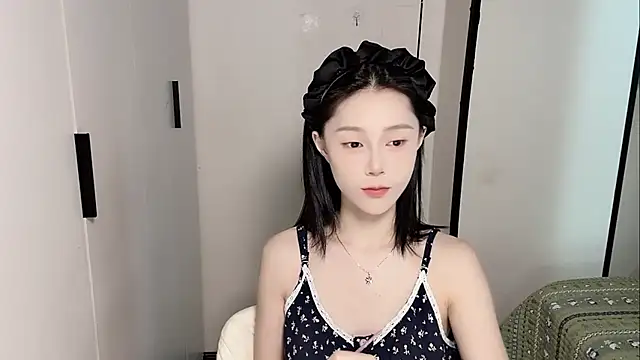 Snapshot of yuyu-33 chatting on July 2026 02:18:02 AM yuyu-33 online show from July 2026 02:18:02 AM