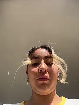 Elina Hills online show from February 2026 02:05:02 PM