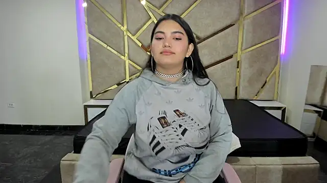 Frrreyaa online show from November 2025 02:22:01 AM