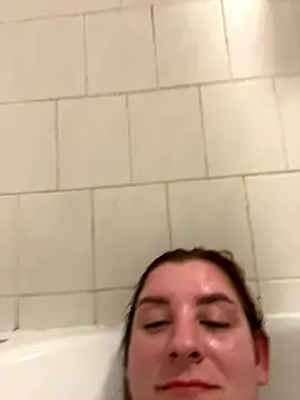 MOLO-ko online show from November 2025 05:56:01 PM