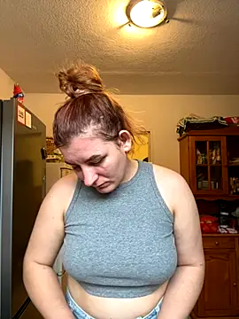 MOLO-ko online show from November 2025 11:44:01 AM