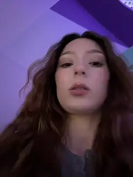 LilluKatten online show from April 2026 01:28:02 PM