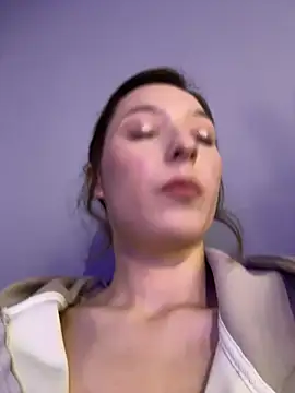 Snapshot of LilluKatten chatting on May 2026 09:37:02 AM LilluKatten online show from May 2026 09:37:02 AM