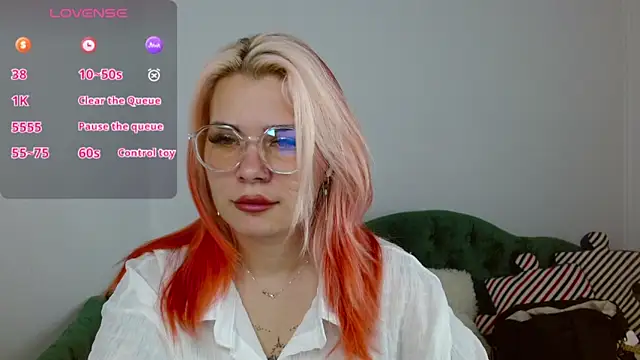 lada love online show from November 2025 02:54:01 PM