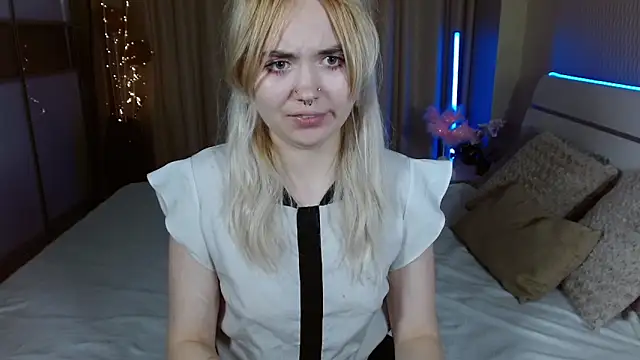 RiskIrina online show from November 2025 01:43:02 PM