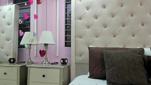 scarlett leblanc  online show from April 2026 11:57:01 AM