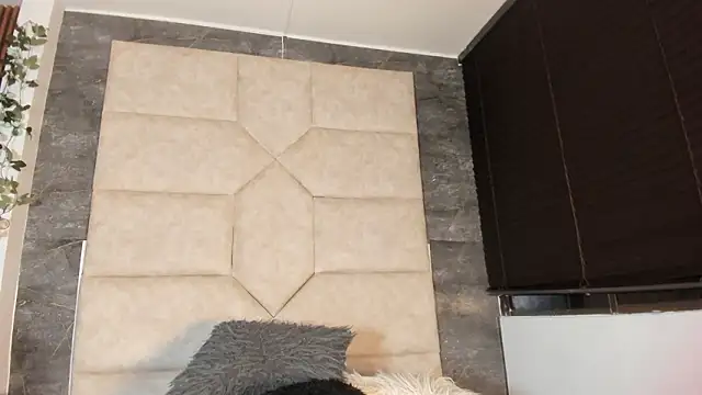 Liia Leens online show from February 2026 03:12:02 AM