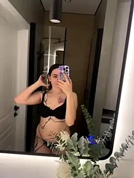  Elizabeth Brown online show from November 2025 11:16:02 PM