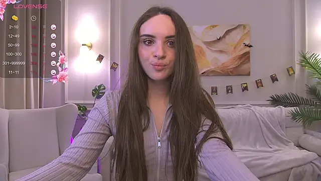 AlineFisher  online show from November 2025 01:56:02 PM