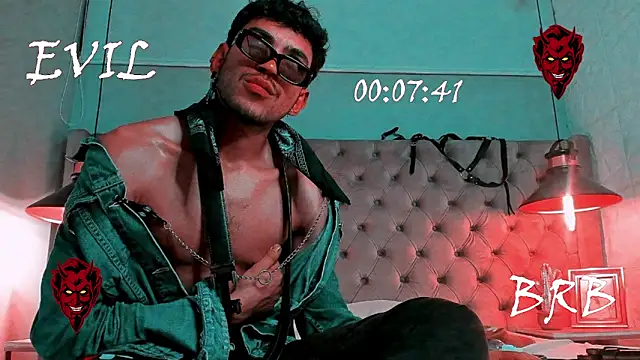 3v1l online show from November 2025 06:13:01 PM