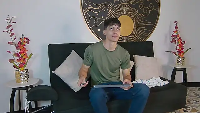 AlessioVitale online show from November 2025 12:27:01 PM