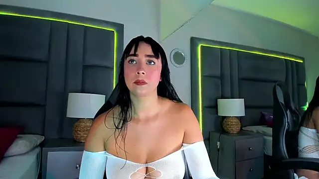 AdaraaMuller online show from November 2025 08:13:02 PM