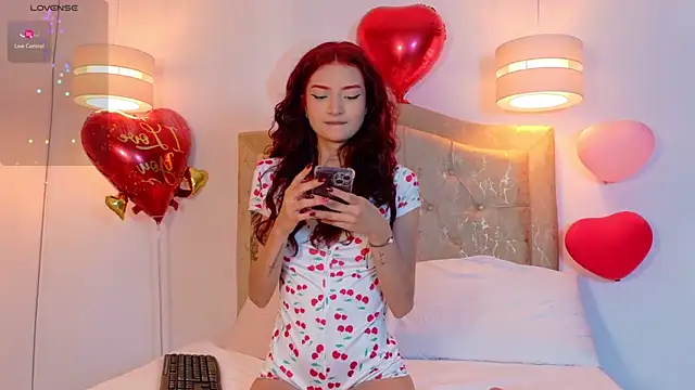 Snapshot of scarlettt_moon chatting on February 2026 08:26:01 PM scarlettt moon online show from February 2026 08:26:01 PM