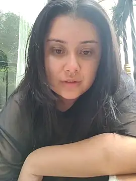 CurvyNoir online show from December 2025 05:52:02 PM