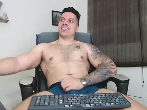 Noah Swagger  online show from November 2025 08:51:05 AM