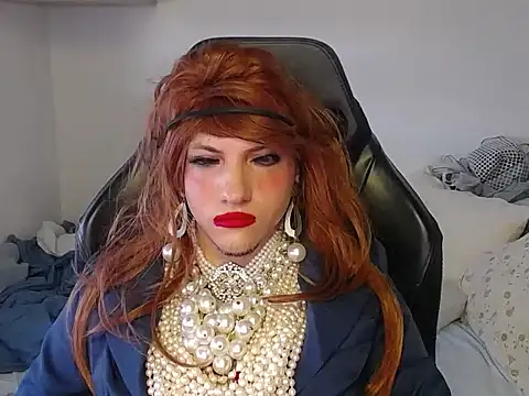 Snapshot of VanesaCrossic chatting on October 2025 08:03:01 AM VanesaCrossic online show from October 2025 08:03:01 AM