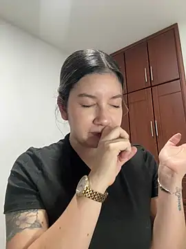 Eve Miiller online show from April 2026 05:21:02 AM