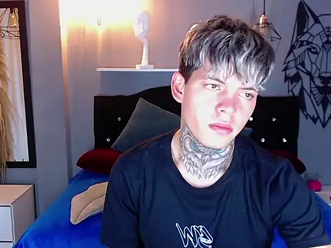 Snapshot of frankboyx chatting on November 2025 08:05:01 PM frankboyx online show from November 2025 08:05:01 PM