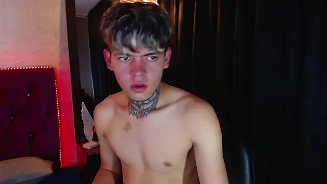 Snapshot of frankboyx chatting on November 2025 07:52:02 PM frankboyx online show from November 2025 07:52:02 PM