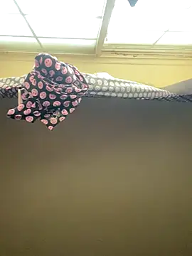 redbaby29 online show from October 2025 07:15:01 PM