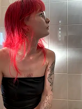 SkinnyGinny online show from December 2025 09:47:02 AM