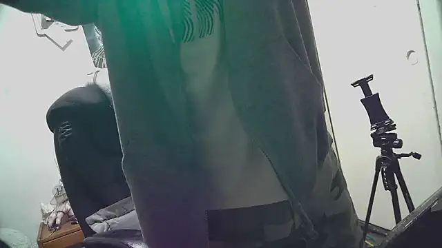 YoungStallionXL online show from February 2026 06:12:02 AM