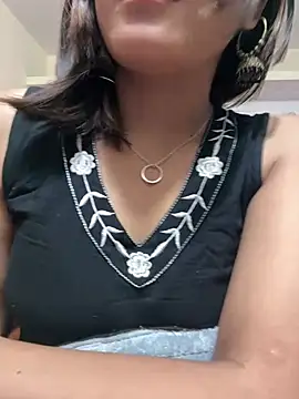 Snapshot of maira_33 chatting on August 2026 12:24:02 AM maira 33 online show from August 2026 12:24:02 AM