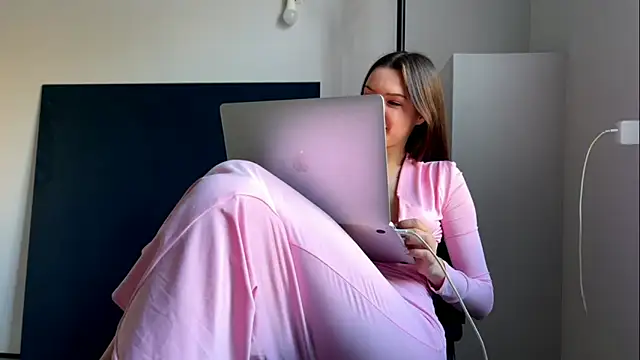 TeofilqKoral online show from November 2025 06:01:01 AM