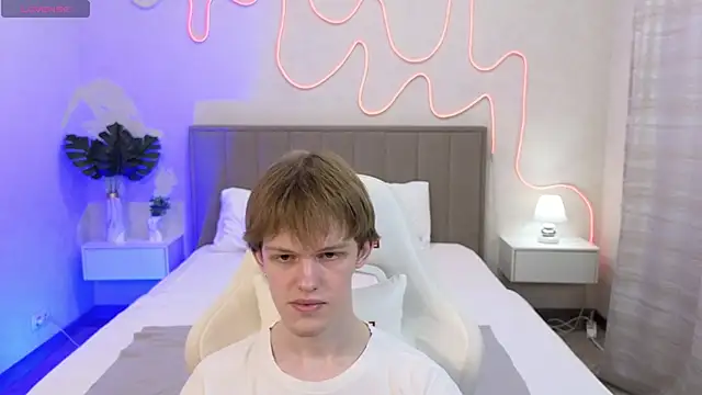 Fakeangel87 online show from November 2025 01:08:01 AM